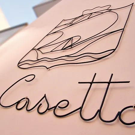La Casetta アパートホテル